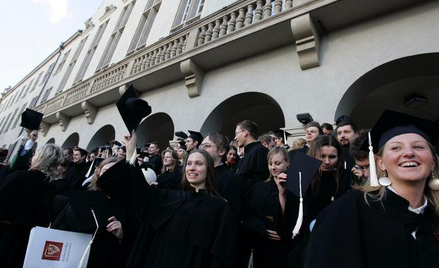 Studenci czekają, aż nadejdzie maj