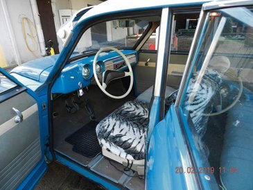 Dzisiaj ten świetnie zachowany wóz ma już sporą wartość kolekcjonerską. W 2019 roku auto uczestniczy