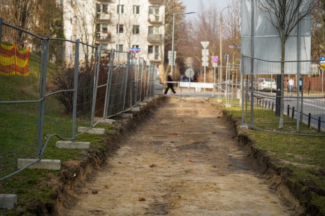 Wykonawca zajmie się również wymianą podbudowy, co ma zapewnić trwałość chodnika na kolejne lata