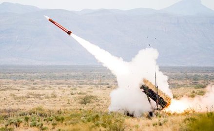 Raytheon próbuje kusić obronne firmy perspektywą współpracy