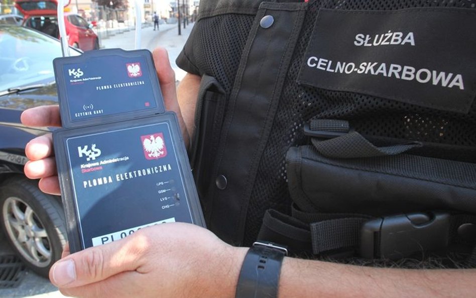 Specjalna plomba zakładana na ciężarówki, by śledzić ich przemieszczanie się. To jedno z narzędzi zw