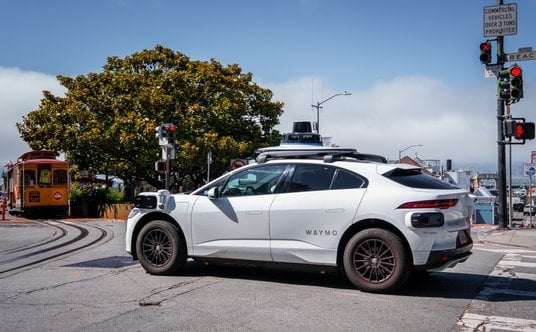 Samochód autonomiczny Waymo