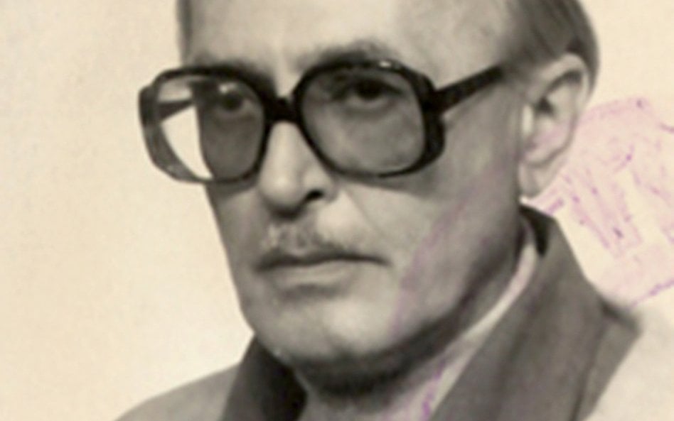 Juliusz Wilczur-Garztecki (1920–2017) – pisarz, tłumacz, publicysta, fotograf, oficer AK. Po wojnie: