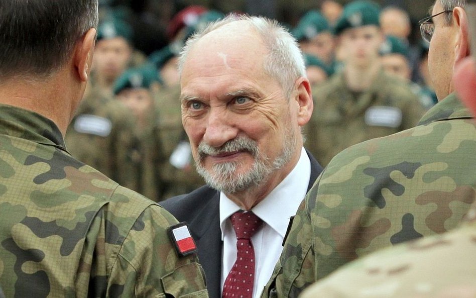 Antoni Macierewicz: Donald Tusk wziął na siebie pełną odpowiedzialność