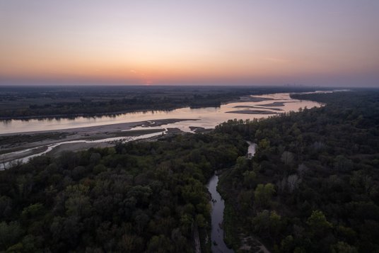 Wisła była w tym roku wyjątkowo płytka. Niektóre mniejsze rzeki istnieją już tylko dzięki ściekom.