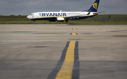Ryanair zmienia się, ale powoli