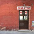 Okno życia przy ulicy Hożej w Warszawie