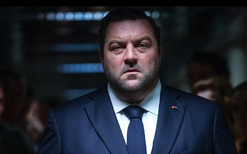 Denis Ménochet jako prezydent Francji w filmie „Jupiter”
