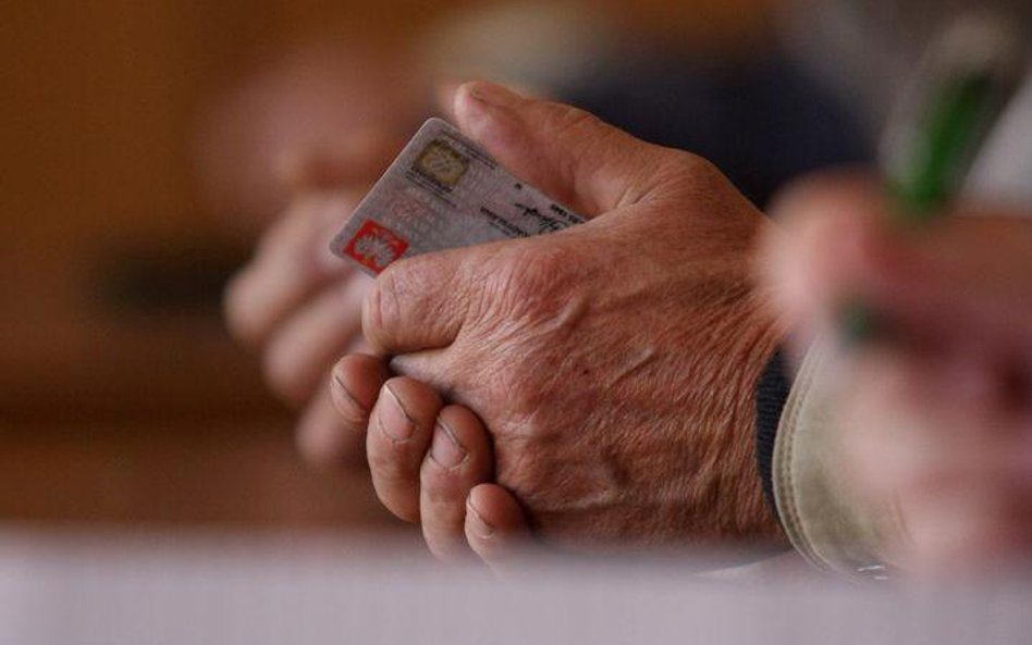 Spółki z GPW napędzają klientów notariuszom