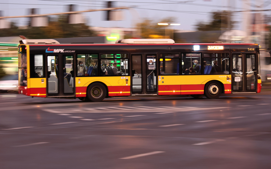 Przepis konstytucji nie wystarczył do skargi ws. transportu zbiorowego