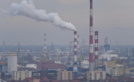 Sektor finansowy w ciągu roku obniżył emisje operacyjne. Ale stanowią one zaledwie promil jego rzecz