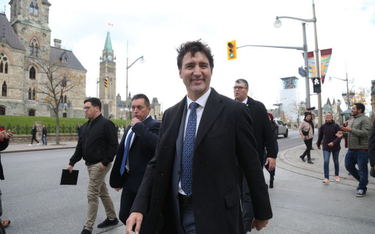 Kanada: Partia Trudeau będzie rządzić, choć dostała mniej głosów od rywala