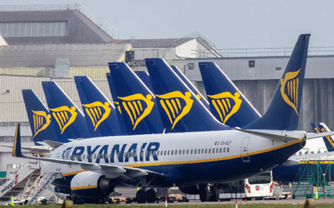 Ryanair przywróci loty w lipcu. Bez dystansu między pasażerami