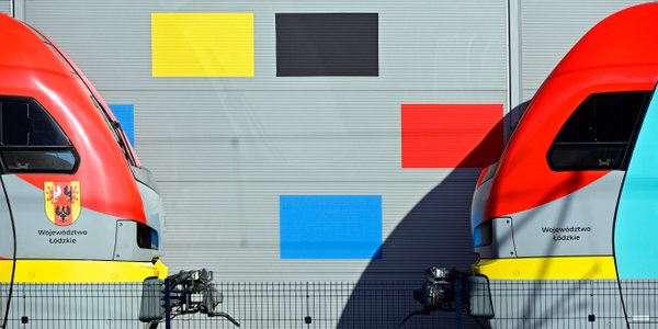 Kolej przyspiesza. Nowe pociągi i miliardowe inwestycje w czterech regionach Polski