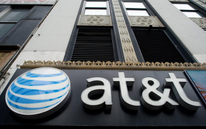 FCC nie widzi przeszkód dla przejęcia DirecTV przez AT&T