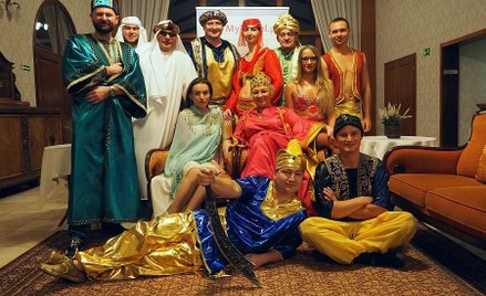 W hotelu Magellan pod Łodzią zaroiło się od orientalnych księżniczek i hurys, a także wezyrów, emiró