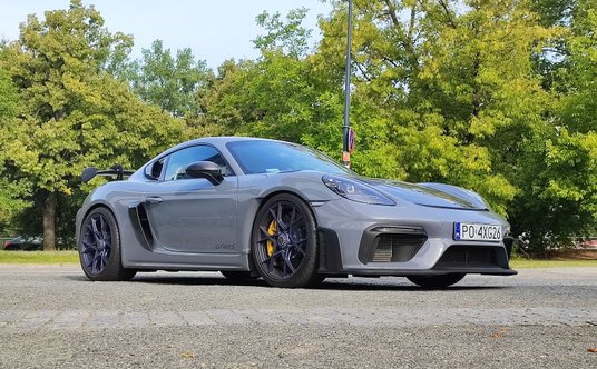 Porsche 718 Cayman GT4 RS