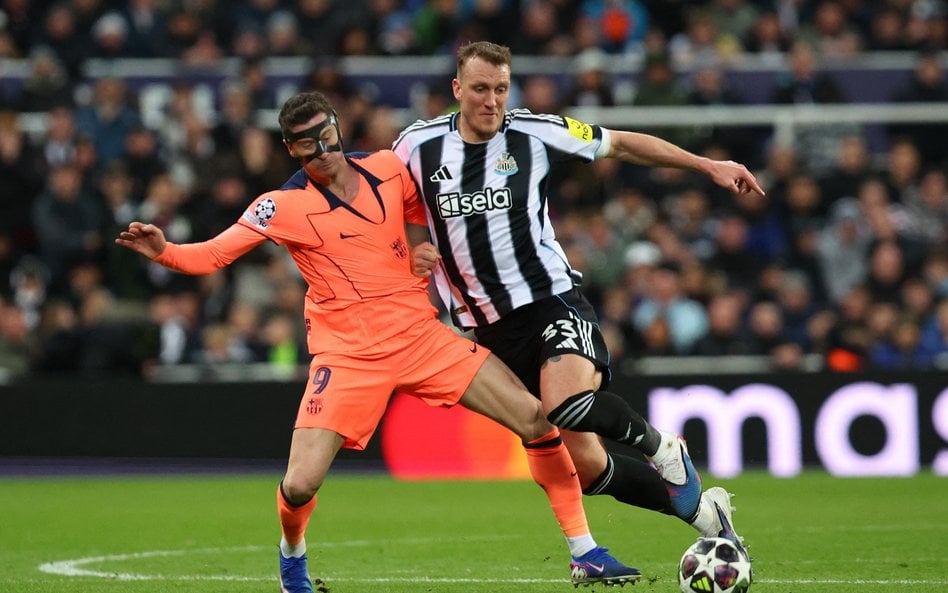 Lewandowski wrócił do wyjściowego składu Katalończyków. Po tym, jak przed tygodniem złamał kość oczo