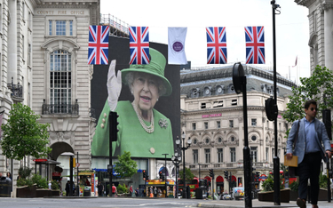 Jubileusz królowej Elżbiety II okazał się biznesową bonanzą