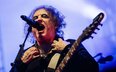 Robert Smith z The Cure podcas koncertu