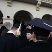 Na studiach MBA przybywa kobiet i nauki online