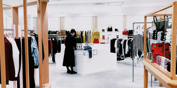 Emocje zastępują demografię — nowy trend konsumencki według WGSN