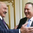 Mike Pompeo i Aleksander Łukaszenka