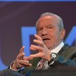Alan Sugar w roku 1968 założył firmę Amstrad, w latach 80. przejął innego brytyjskiego producenta ko