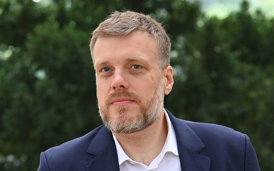 Zandberg: Partia Bielana zbiorniczkiem na polityków, których nie obowiązuje uchwała sanacyjna