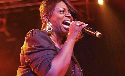 Angie Stone dała w Stodole energetyczny występ