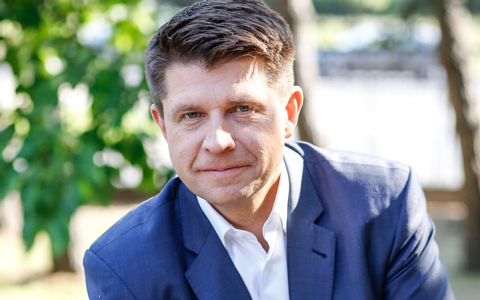 Petru: Ludzie powinni wyjść na ulice