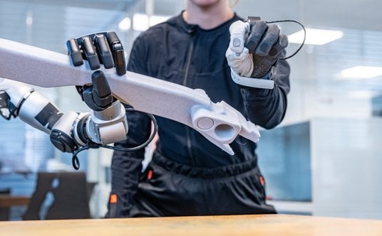 BMW stawia na automatyzację procesów produkcyjnych i wykorzystanie sztucznej inteligencji