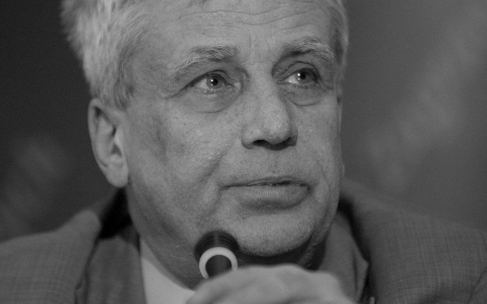 Były rzecznik prasowy MON i MSZ, tłumacz. Miał 69 lat. (16 lipca 1950 - 24 lipca 2019)