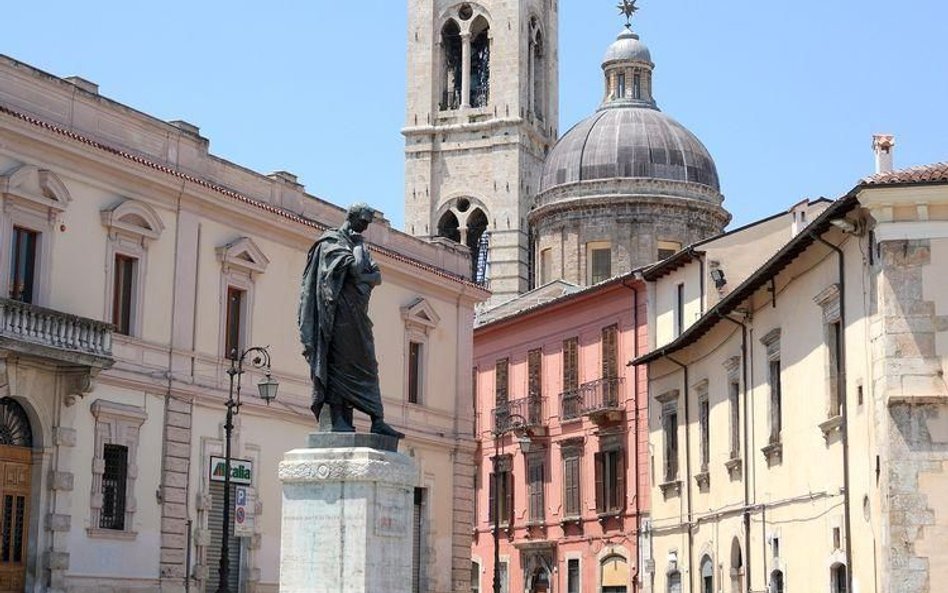 Piazza XXX Settembre. This file is licensed under the Creative Commons Attribution-Share Alike 4.0 I