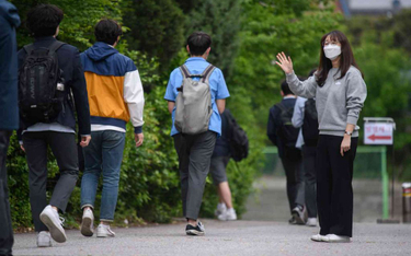 Korea Płd.: 32 nowe zakażenia, uczniowie wracają do szkół