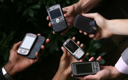 Przewroty w branży smartfonów: Samsung znowu drugi