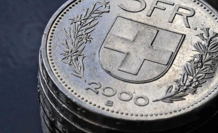 Bankowe różnice w polityce dotyczącej spreadów i spłat kredytów utrudniają realizację ustawy frankow