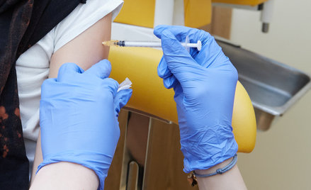 Farmaceuta przeszkoli się ze szczepień