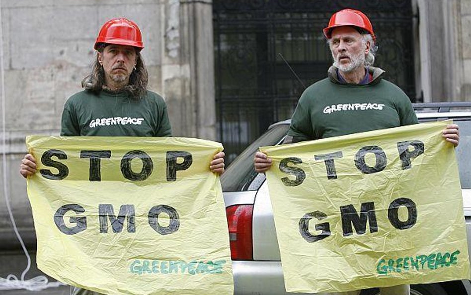 Ekolodzy Greenpeace wypytali firmy o GMO