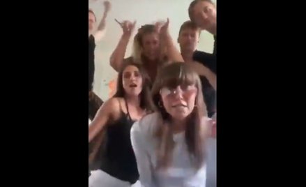 Sanna Marin, premier Finlandii, bawiła się kilka tygodni temu z przyjaciółmi