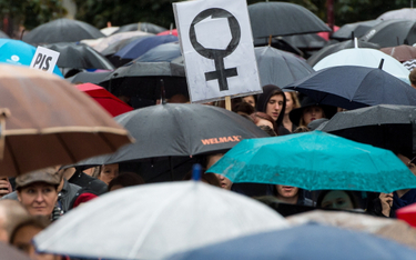 Sondaż IPSOS: Polacy popierają protesty kobiet w sprawie aborcji