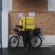 Glovo z zarzutami za dziwne opłaty dodatkowe
