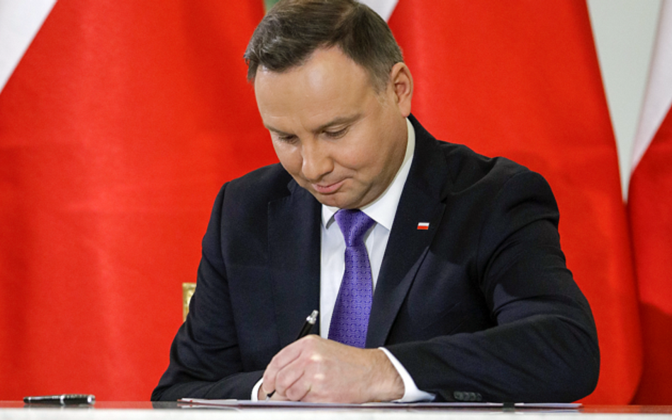 Prezydent Andrzej Duda przyjął ustawę o mediach publicznych