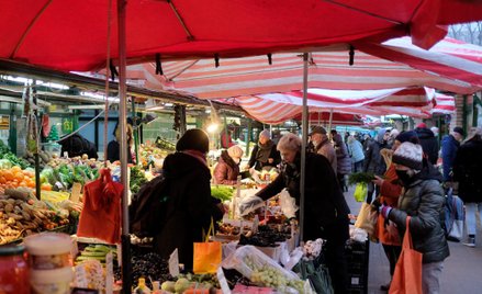 Coraz więcej konsumentów jest zdezorientowanych szybko zmieniającą się sytuacją gospodarczą