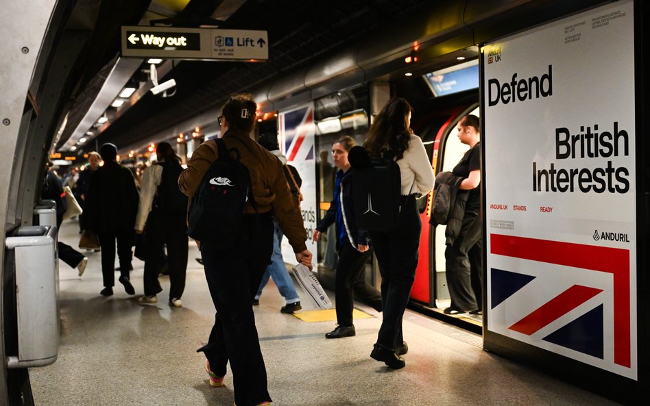 Wielka Brytania czuje na plecach oddech Polski