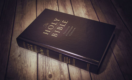 Biblia może paść ofiarą wojny handlowej Trumpa