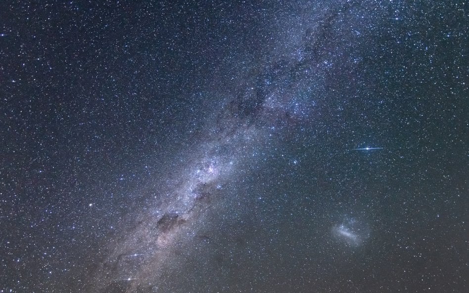 W lodzie otaczającym protogwiazdę znajdującą się w Wielkim Obłoku Magellana naukowcy odkryli złożone