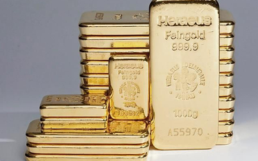 Złoto, mimo wahań ceny, przez ostatnie 10 lat  pozwoliło zarobić blisko 100 proc.