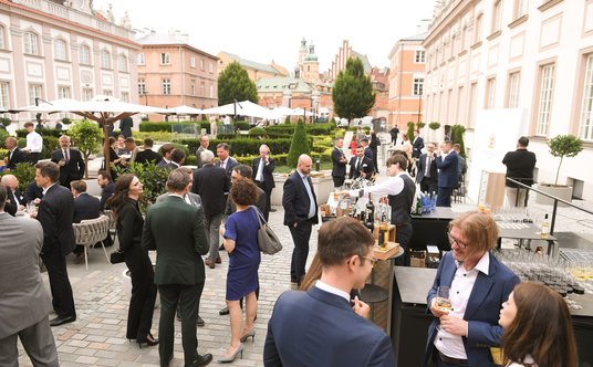 Zwieńczeniem uroczystej gali był koktajl w ogrodzie i na patio hotelu Verte.