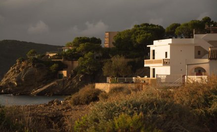 Pomoc na zakup mieszkania przez funkcjonariusza - wyrok SN